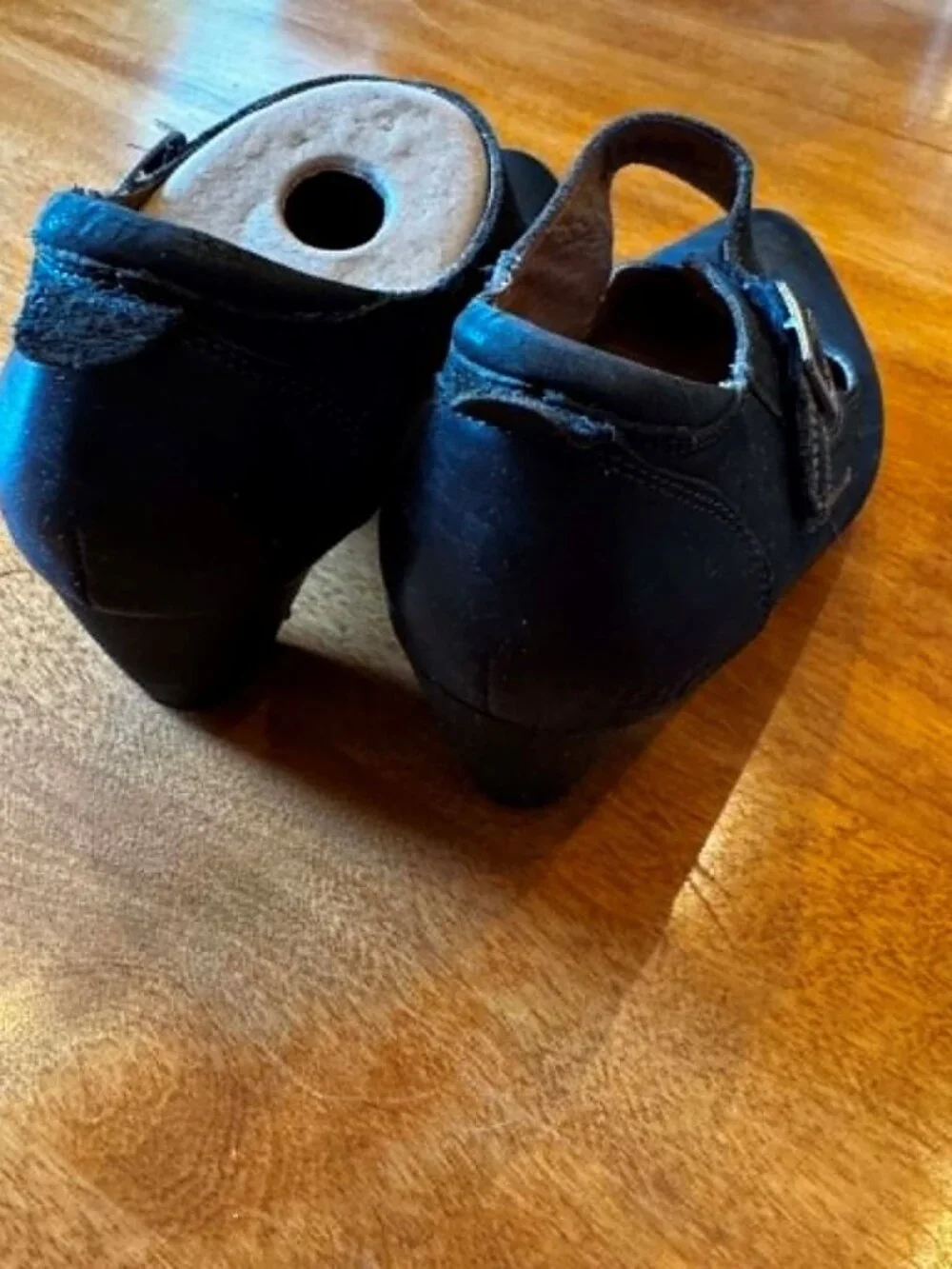 Navy Mary Jane Shoes • Low Heel • Size 6.5 • Heel Wear - Picture 8 of 11
